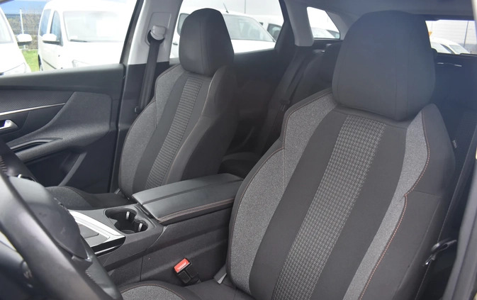 Peugeot 3008 cena 74700 przebieg: 136740, rok produkcji 2019 z Rogoźno małe 704
